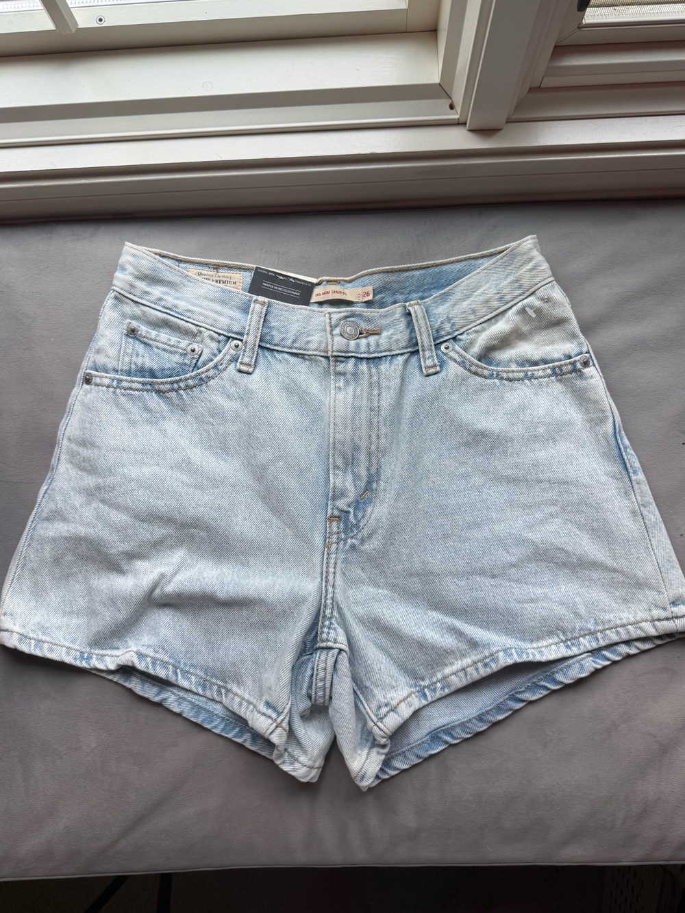 NWT Levi’s 80s shorts
